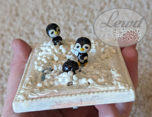 Nostalgic Penguin Slap GIF-inspired Kitchen Magnet
